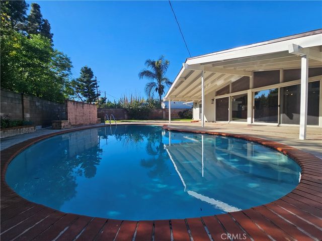 17530 Tuba Street, Northridge, CA 91325