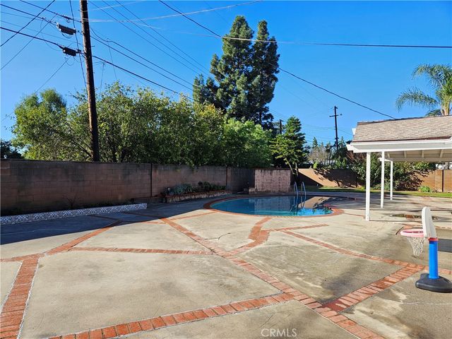17530 Tuba Street, Northridge, CA 91325