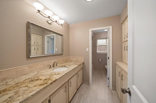 706 Enchanted River Drive, Spring, TX 77388