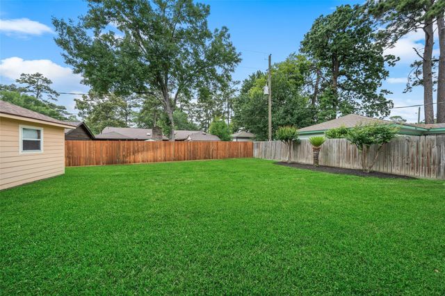 706 Enchanted River Drive, Spring, TX 77388