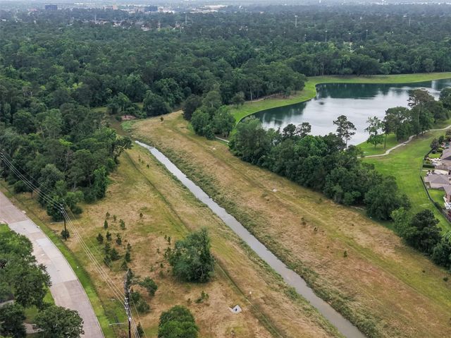 706 Enchanted River Drive, Spring, TX 77388