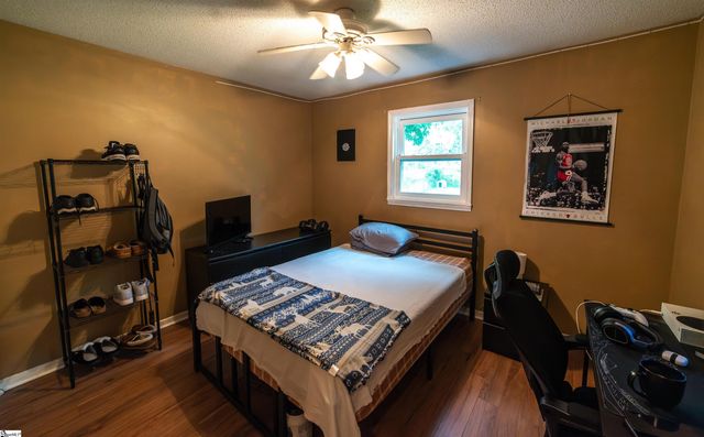 10 Danbury Lane, Mauldin, SC 29662
