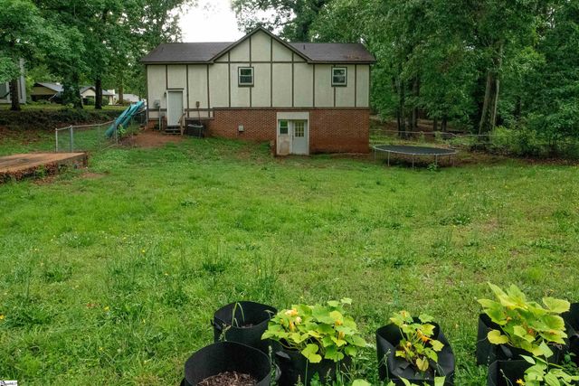 10 Danbury Lane, Mauldin, SC 29662