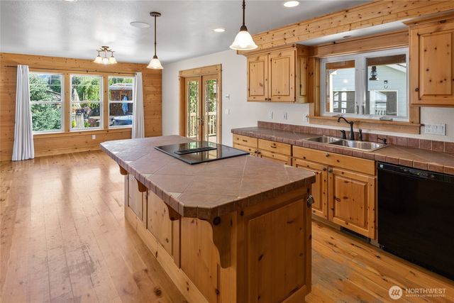 712 S A Street, Roslyn, WA 98941