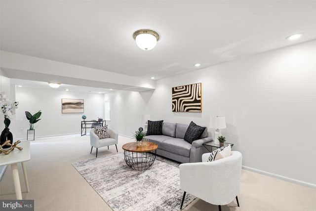 6325 ALDERMAN DR, Alexandria, VA 22315