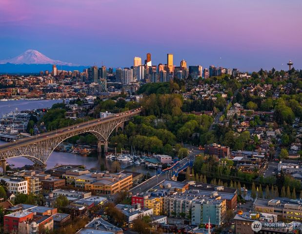 3616 Francis Avenue N, Seattle, WA 98103