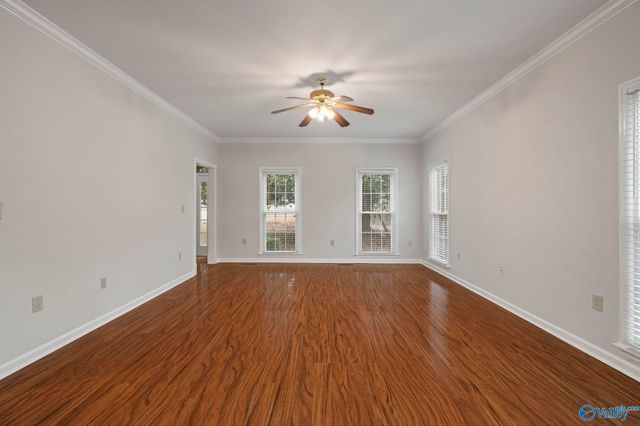 929 E Cave Spring Road, Decatur, AL 35603