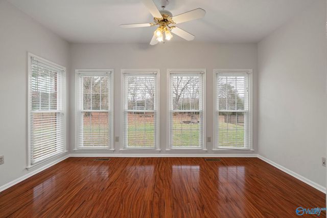 929 E Cave Spring Road, Decatur, AL 35603