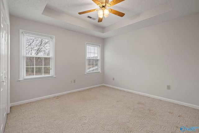 929 E Cave Spring Road, Decatur, AL 35603