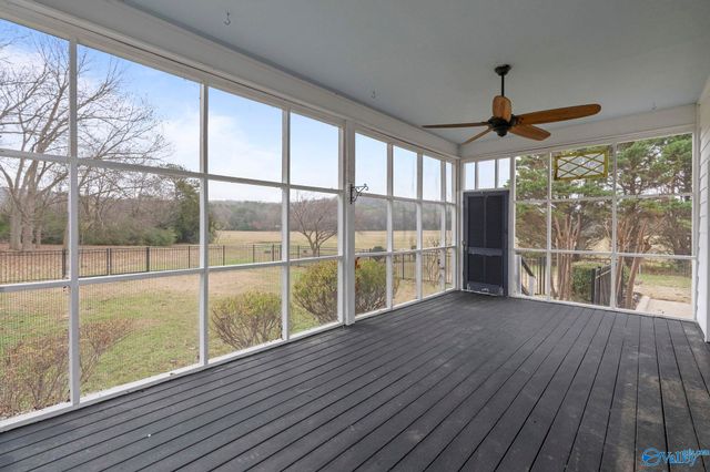 929 E Cave Spring Road, Decatur, AL 35603