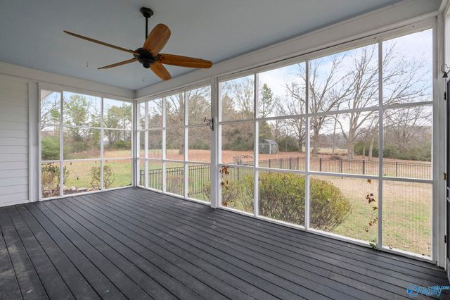 929 E Cave Spring Road, Decatur, AL 35603