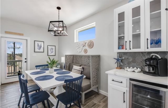 603 E Avenue G 101, Port Aransas, TX 78373