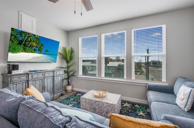 603 E Avenue G 101, Port Aransas, TX 78373