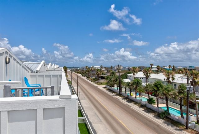 603 E Avenue G 101, Port Aransas, TX 78373