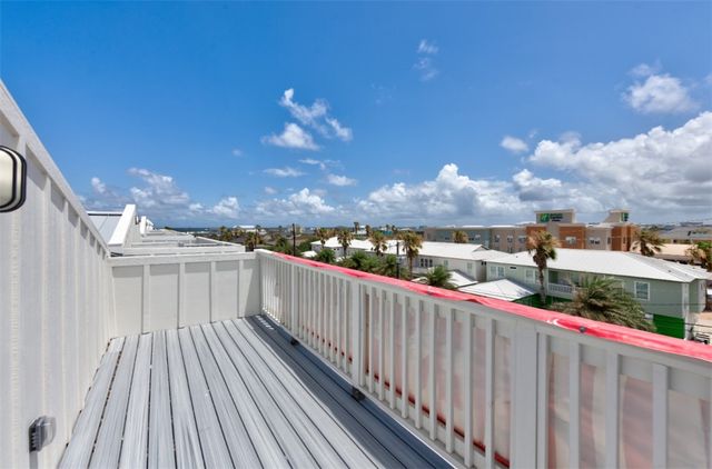 603 E Avenue G 101, Port Aransas, TX 78373