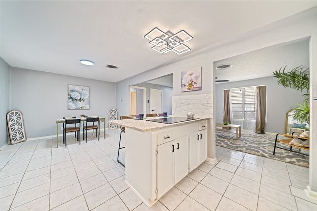 1102 Bradshaw Dr, Corpus Christi, TX 78412