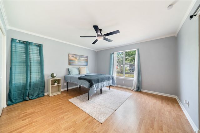 1102 Bradshaw Dr, Corpus Christi, TX 78412