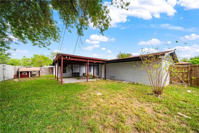 1102 Bradshaw Dr, Corpus Christi, TX 78412