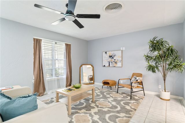 1102 Bradshaw Dr, Corpus Christi, TX 78412