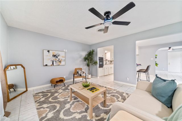 1102 Bradshaw Dr, Corpus Christi, TX 78412