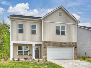 8017 Joy Crossing Lane, Charlotte, NC 28214