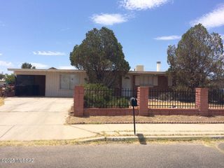 4220 E 27th Street, Tucson, AZ 85711