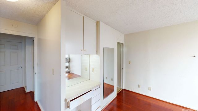 1624 Kanunu Street 306, Honolulu, HI 96814