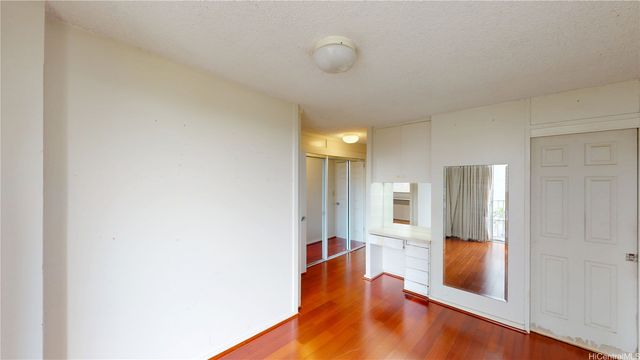 1624 Kanunu Street 306, Honolulu, HI 96814