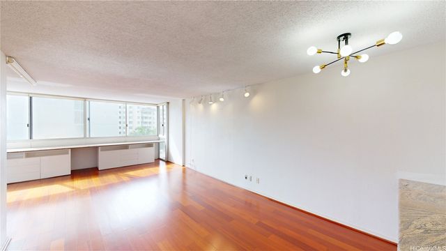 1624 Kanunu Street 306, Honolulu, HI 96814