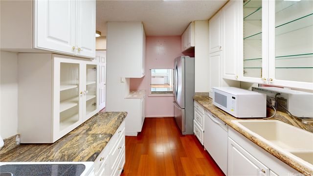 1624 Kanunu Street 306, Honolulu, HI 96814
