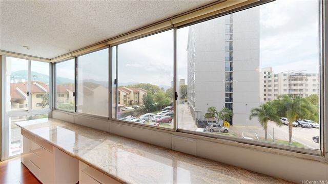 1624 Kanunu Street 306, Honolulu, HI 96814