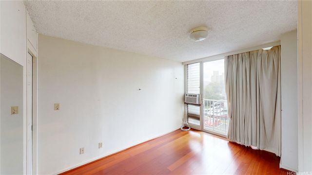 1624 Kanunu Street 306, Honolulu, HI 96814