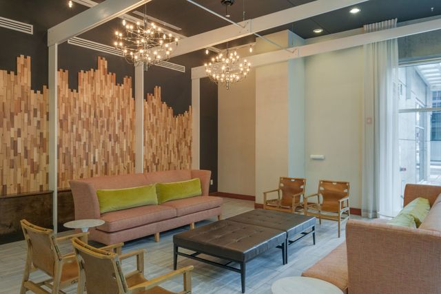 301 Demonbreun St Unit 1716, Nashville, TN 37201