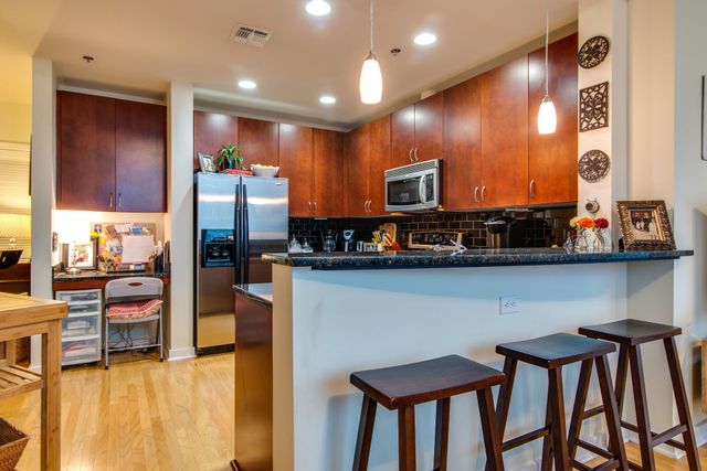 301 Demonbreun St Unit 1716, Nashville, TN 37201