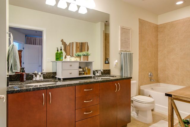 301 Demonbreun St Unit 1716, Nashville, TN 37201