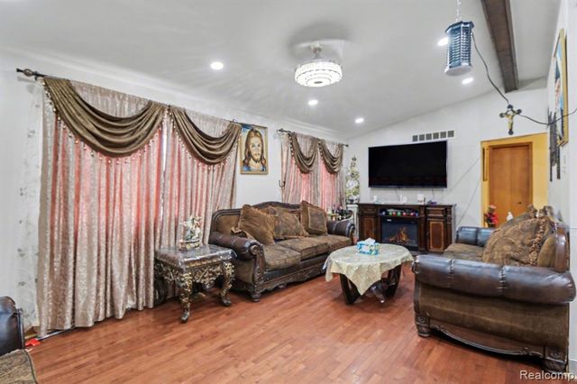 15525 Irene Court, Clinton Township, MI 48038