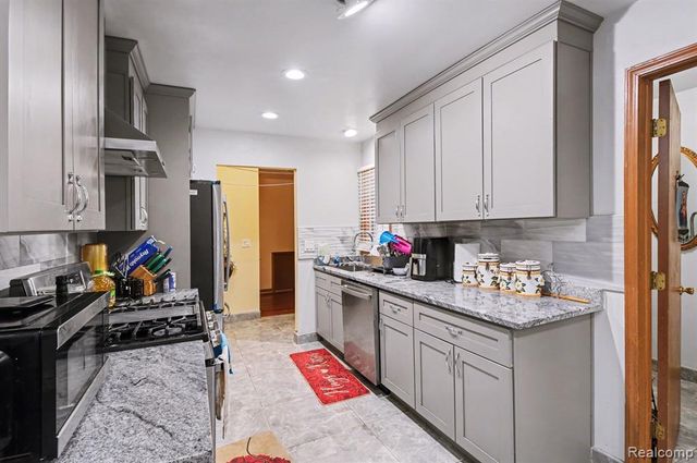 15525 Irene Court, Clinton Township, MI 48038