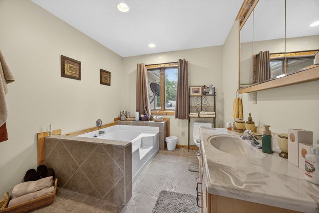 241 Hidden Cove Ln, Allons, TN 38541