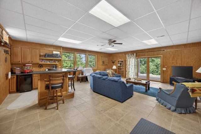 241 Hidden Cove Ln, Allons, TN 38541