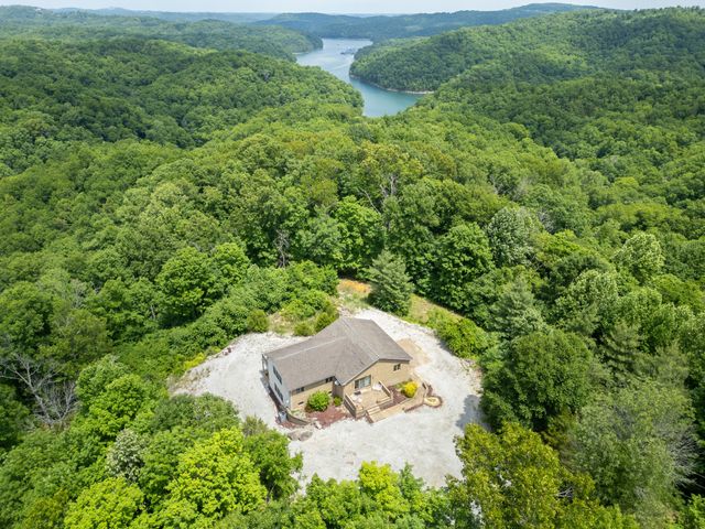 241 Hidden Cove Ln, Allons, TN 38541