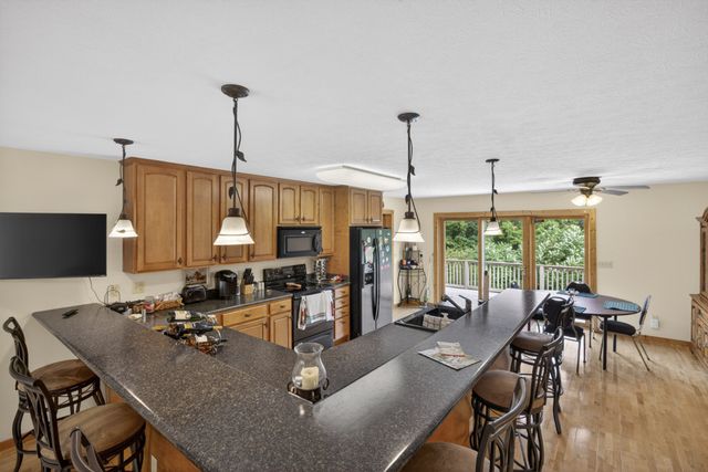 241 Hidden Cove Ln, Allons, TN 38541