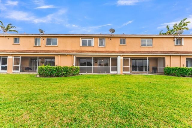 6215 Eaton Street, West Palm Beach, FL 33411