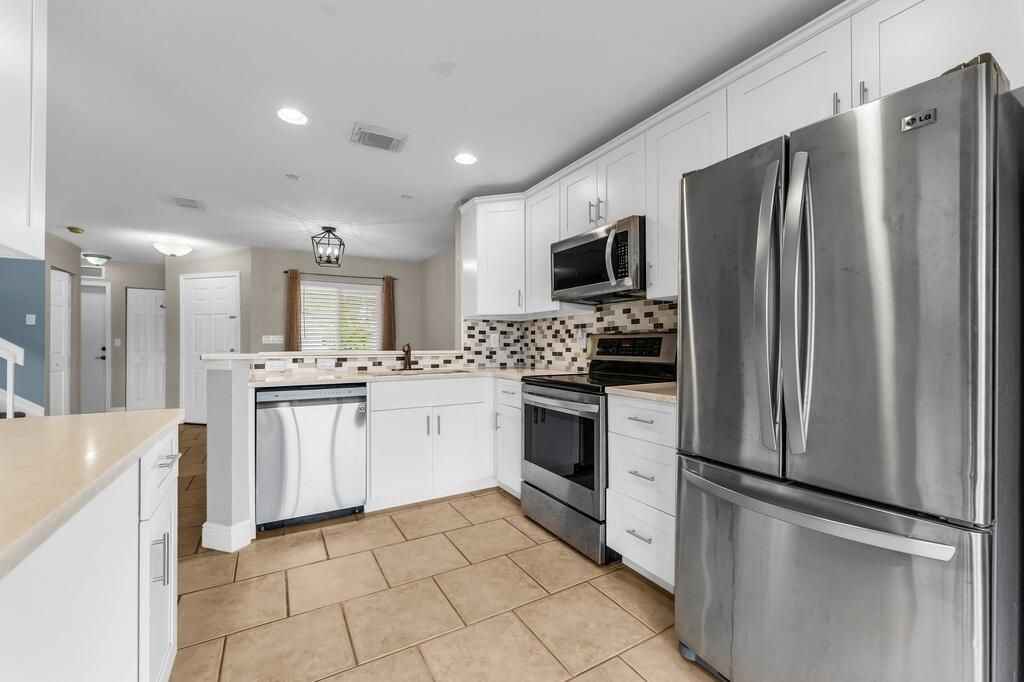 6215 Eaton Street, West Palm Beach, FL 33411