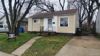 585 E Harwood Avenue, Madison Heights, MI 48071