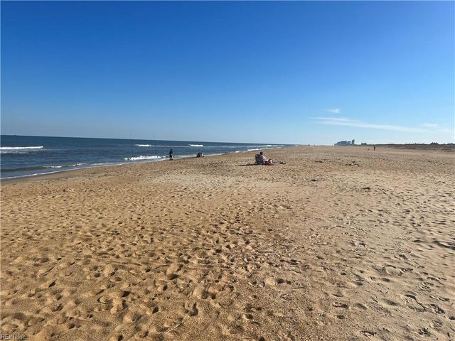 218 88th ST A, Virginia Beach, VA 23451