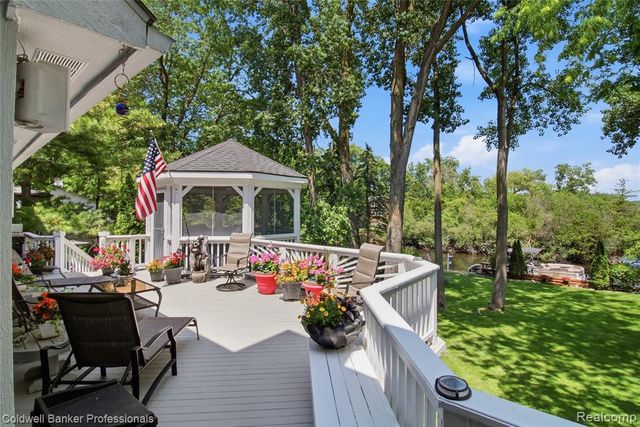 3410 Benstein Road, Commerce Twp, MI 48382