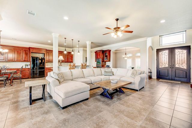 108 Waterstone Drive, Montgomery, TX 77356