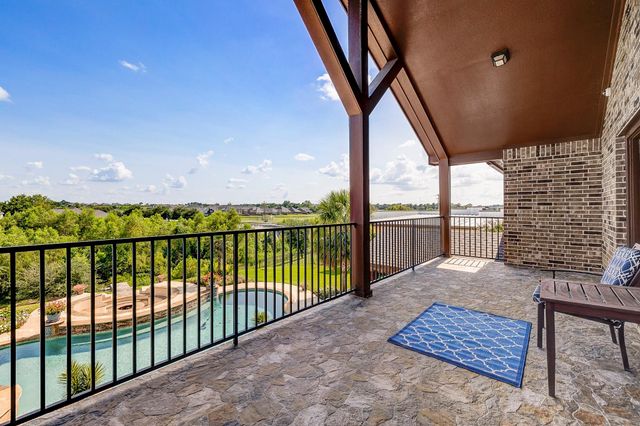 108 Waterstone Drive, Montgomery, TX 77356