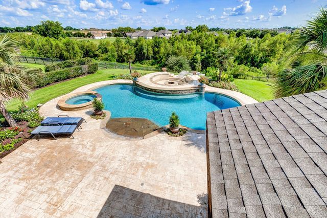 108 Waterstone Drive, Montgomery, TX 77356