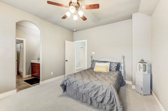 108 Waterstone Drive, Montgomery, TX 77356